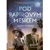 Pod papírovým měsícem
